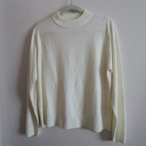 Cignal Soft Cream Mock Neck Sweater L